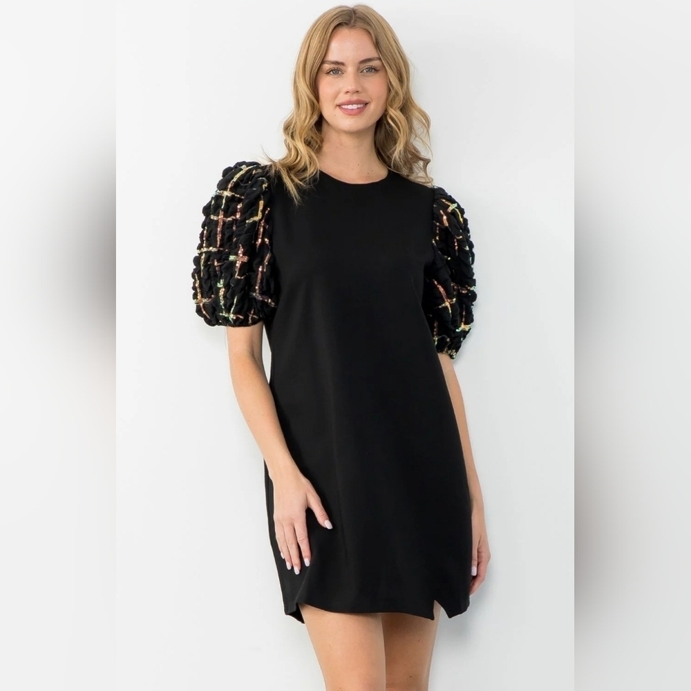 NWT THML Bubble Textured Sleeve Black and Gold Dress Size Medium​​​​​